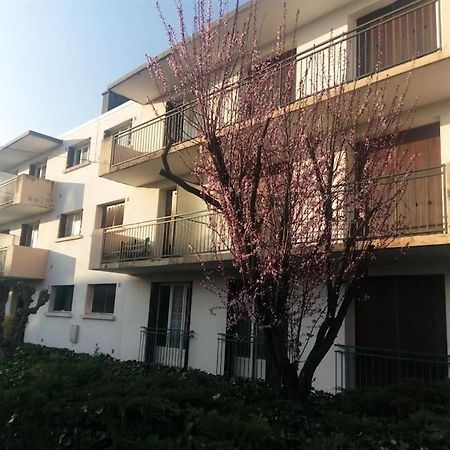 Appartement Avec Balcon Et Parking Prive Roanne Exteriér fotografie