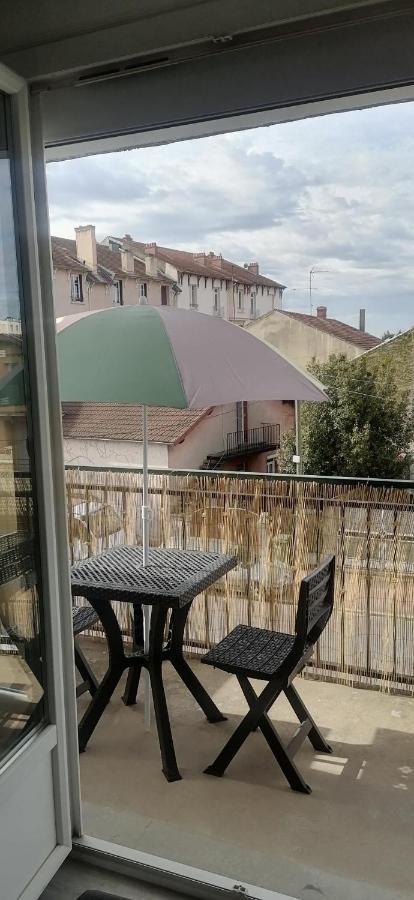 Appartement Avec Balcon Et Parking Prive Roanne Exteriér fotografie